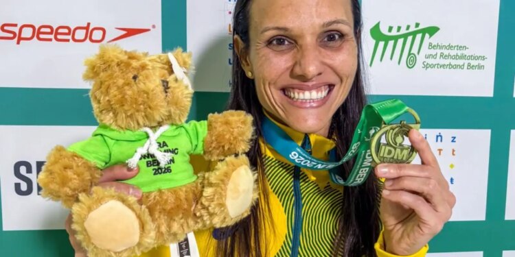 Carol Santiago é ouro, o 37º pódio do país no Internacional de Berlim