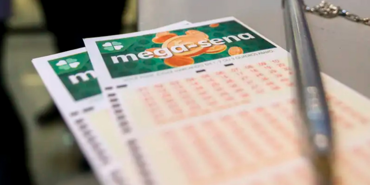 Mega-Sena: uma aposta do Paraná acerta quina e leva prêmio
