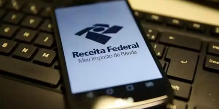 Consulta do 1º lote da restituição do IRPF 2026 será liberada para mais de 519 mil contribuintes do Paraná nesta sexta-feira (22); veja como fazer