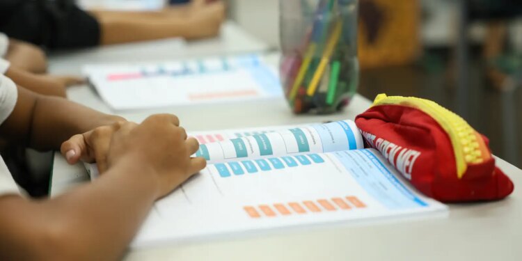 Escola para TEA e previdência privada geram dúvidas no IR; saiba mais