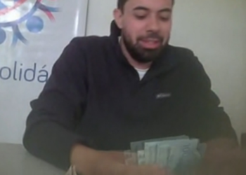 Após vídeo recebendo dinheiro vivo de funcionária, presidente do Conselho de Ética da Câmara de Curitiba suspeito de rachadinha pede para sair do cargo